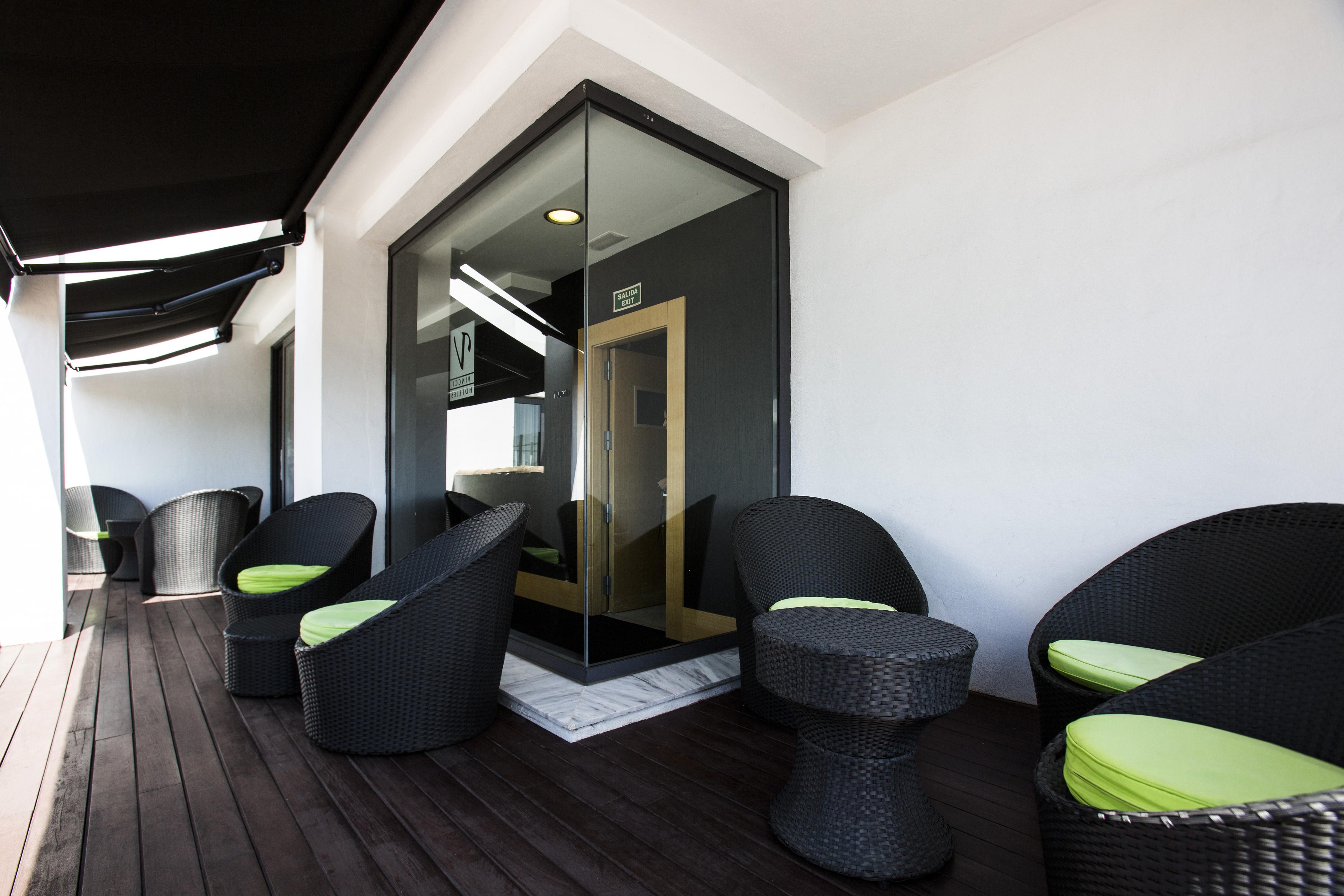 โรงแรมวินชี่ ซีเลคซิออน โปซาด้าเดลปาชิโอ มาลากา ภายนอก รูปภาพ The balcony of a suite at the hotel