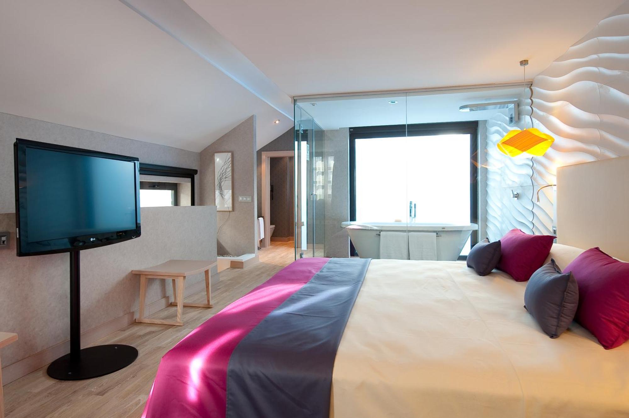 โรงแรมวินชี่ ซีเลคซิออน โปซาด้าเดลปาชิโอ มาลากา ภายนอก รูปภาพ A room at the hotel